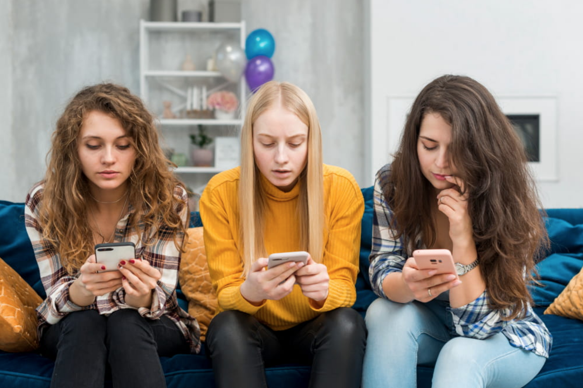 Psicólogo alerta por impacto de redes sociales en menores